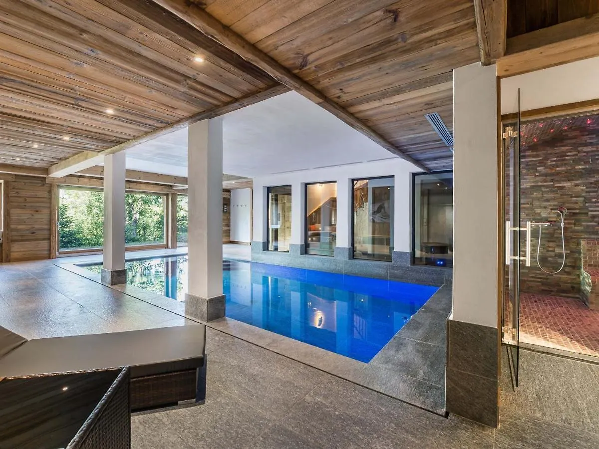 Chalet De Luxe A Meribel : Piscine, Hammam Et Proximite Telesiege - Fr-1-566-5 Les Allues